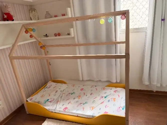 CAMA INFANTIL MONTESSORI JÚNIOR 78 CM PIN PLAY