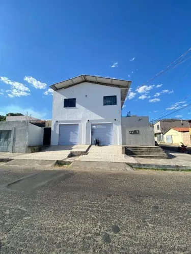 PONTO COMERCIAL COM DUAS VAGAS DE GARAGEM NO BAIRRO SÃO JOÃO.