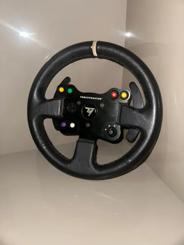 Volante Thrustmaster Leather 28 GT + Volante de formula 1