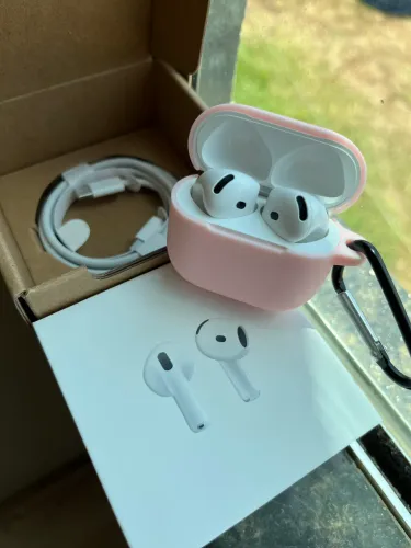AirPods 4