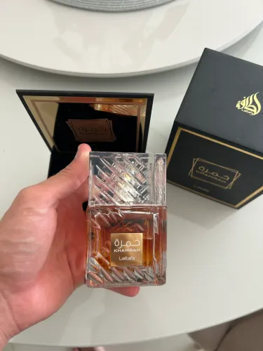 Perfume árabe lattafa khamrah