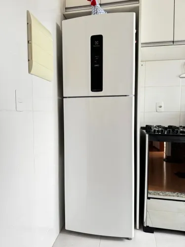 Geladeira Electrolux - frost free - Inverter - 410L