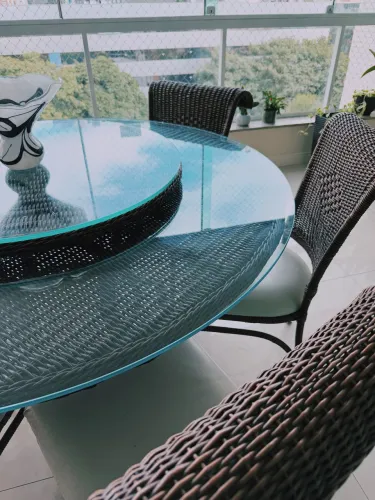 Mesa de jantar em vime com tampo de vidro + 6 cadeiras