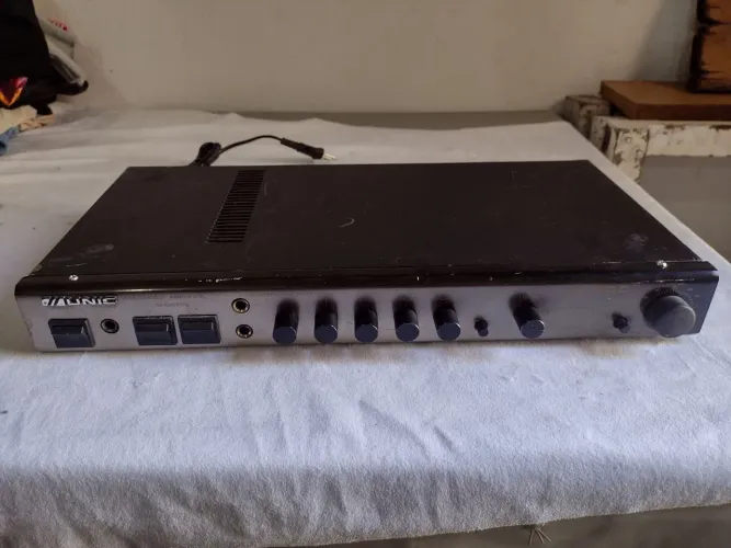 Amplificador UNIC AC 800