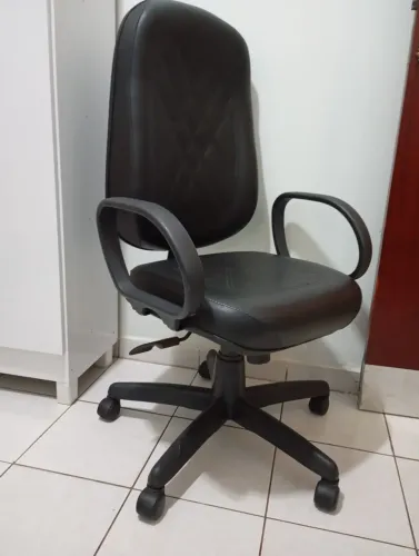 CADEIRA DE ESCRITÓRIO