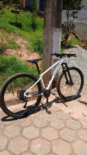 Bicicleta Mtb Sense React Pro 2025 Shimano Cues 2x9v Aro 29(Na garantia)