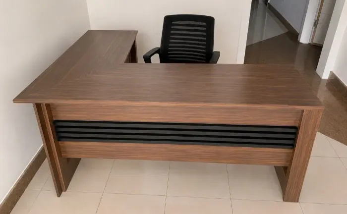 Escrivaninha, mesa home office formato L