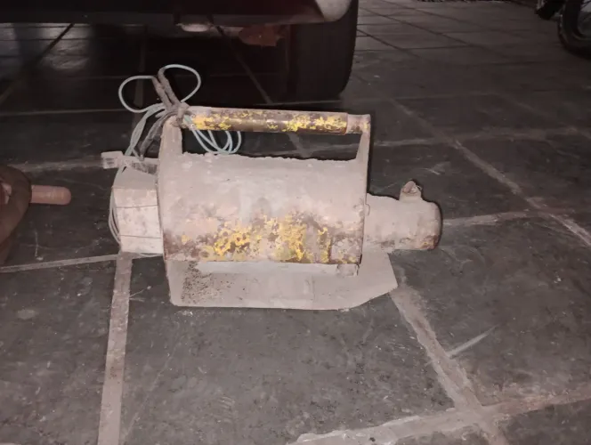 VIBRADOR DE CONCRETO COM MANGOTE FORTE E RESISTENTE TRIFÁSICO COM CHAVE CONSTRUÇOES PESADA
