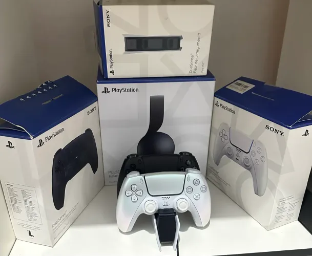 Controle de ps5 original 300$, Headset pulse 3D 350$, carregador de controle de ps5 150$