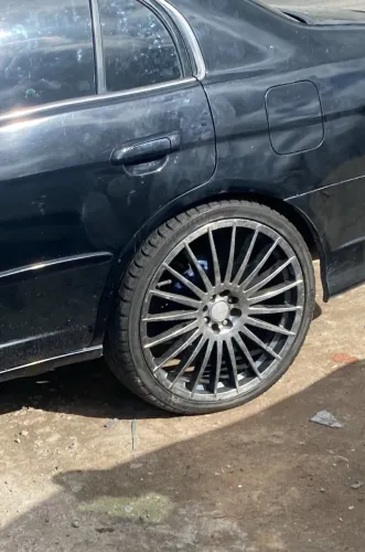 Vendo rodar Aro 20 universal 