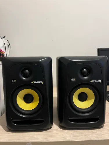 Monitor de áudio KRK 5