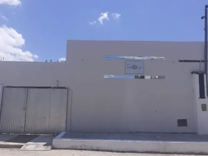 Troco condomínio inteiro com 4 kitnet por casa no bairro Jardins em S.G.A