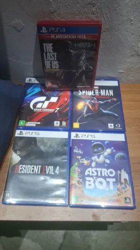Vendo jogos de ps5 e ps4 novo
