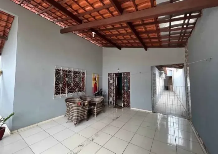 Vende-se casa na Guanabara KF