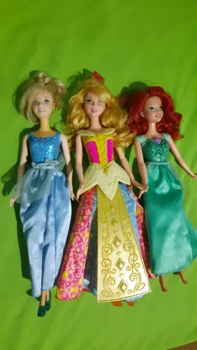 3 bonecas princesas Disney Mattel usadas
