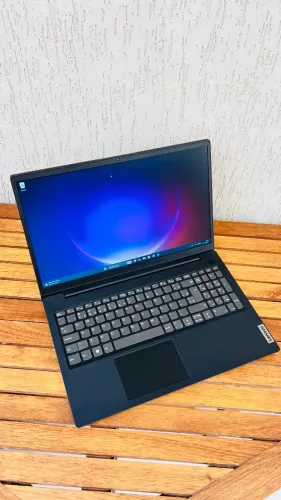 Notebook Lenovo V15 G3/i3-1215U/8G-3200/256G/15.6 FHD/Garantia+Nota Fiscal
