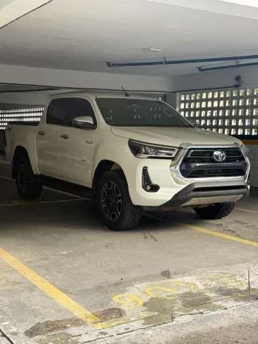 Toyota Hilux CD SRX 4X4 2.8 TDI 16V Diesel Aut. 2021
