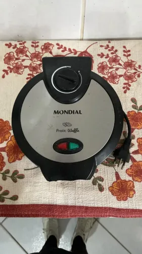 Máquina de Waffle MONDIAL Pratic Waffle