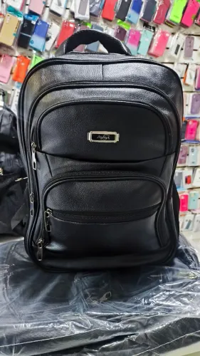 Mochila de couro reforçada espaço para notebook trabalho viajem 