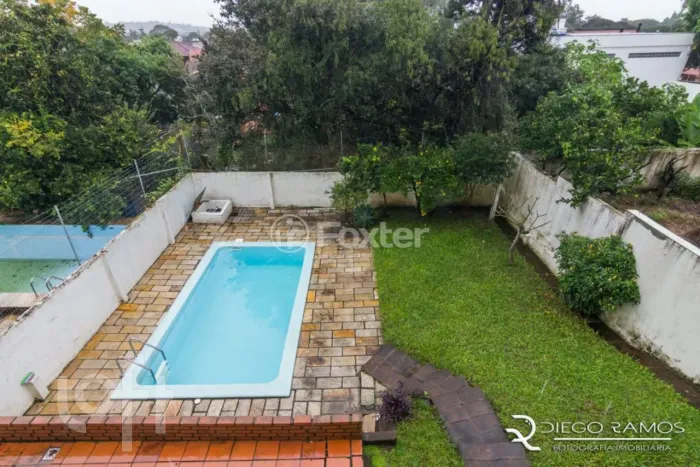 Casa à venda em Vila Assunção com 470 m², 3 quartos, 1 suíte, 4 vagas