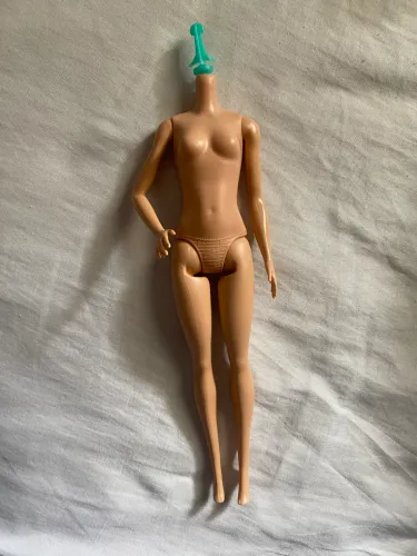 Corpinho tom Barbie com detalhe 