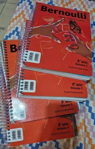 Livro didático 9° Ano - Editora Bernoulli- ano2025. - usado