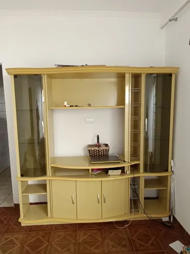 Estante em MDF para sala , em excelente condições
