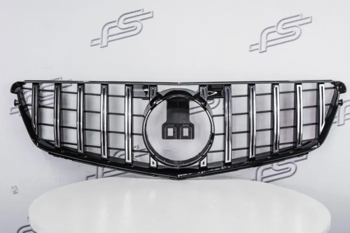 Grade para Mercedes Classe C 2008+ (W204) / Modelo GTR (3)