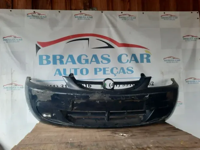 Parachoque dianteiro do celta 2001