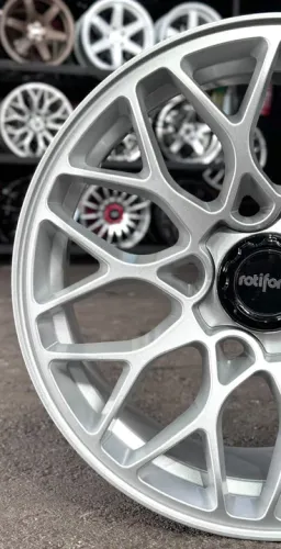 Rodas Rotiform SGN aro 19