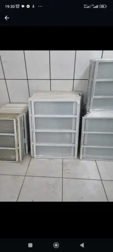 Basculante ferro ou alumínio 