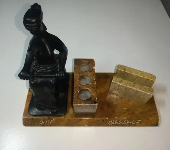 Porta canetas / Escultura S.T.F