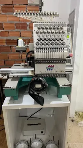 Tajima Neo C1501 máquina de bordar 15 agulhas