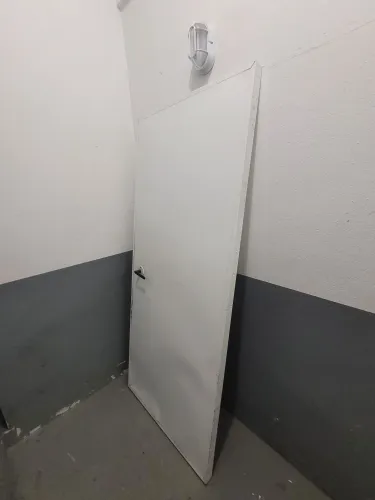 Porta corta fogo usada