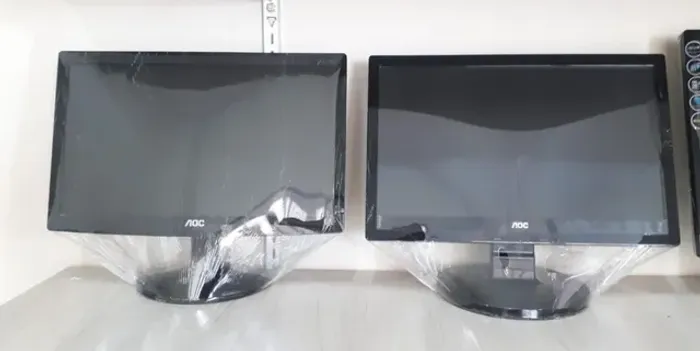 Monitor usado em Campinas 200 reais cada 16"