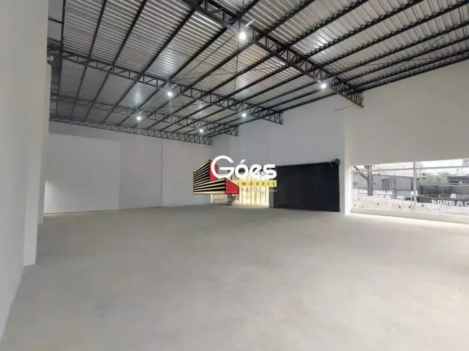 Loja em construção para locação na Vila Scarpelli, em Santo André