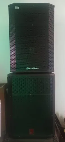 Caixas 250wats.