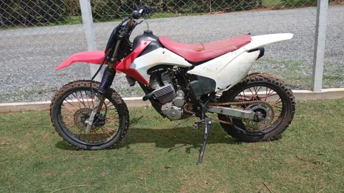 Honda tornado xr200 (trilha)