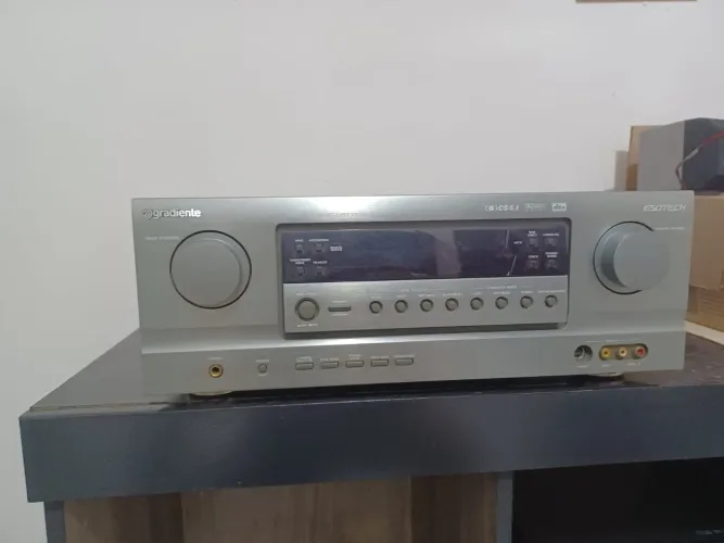 Receiver Gradiente Esotech DR5.5HT com Controle Remoto 