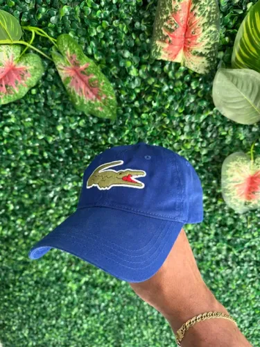 Boné Lacoste Big Croc azul 