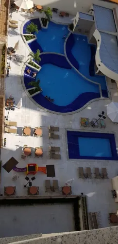 Férias na melhor localização de Caldas: Frente ao Singapura Shopping. Período 24.11 a 1.12