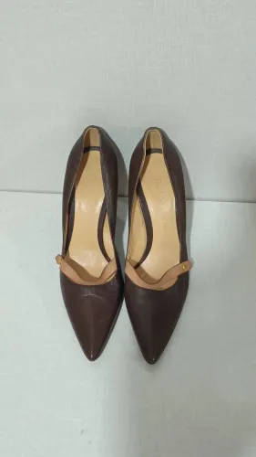 Sapato feminino Louis Vuitton 