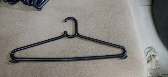 Cabides de Plástico Resistentes para Roupas