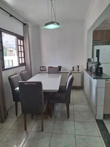 Sobrado para venda possui 120 metros quadrados com 3 quartos em Jardim Caravelas - São Pau