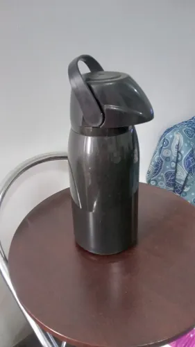 Garrafa térmica 1.800 ml