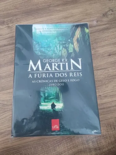 A Fúria dos Reis - As Crônicas de Gelo e Fogo - Livro 2