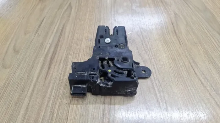 Fechadura Tampa Traseira Cruze