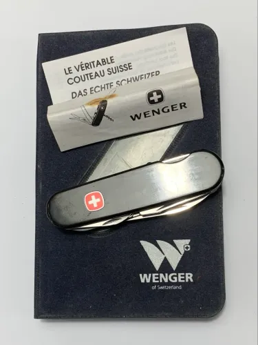 Canivete Wenger edição especial com talas de chifre