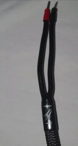 Par de cabos de áudio AudioQuest Rockey 44 para caixa acústicas com 2,5m cada