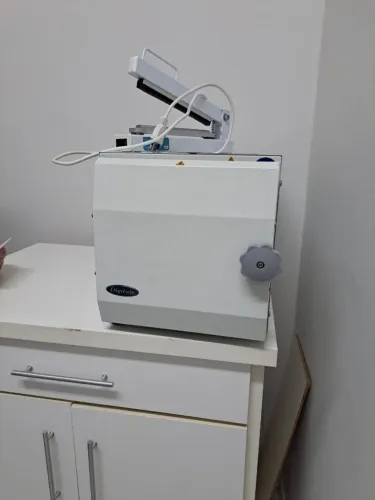 Auto clave digital 21 L.